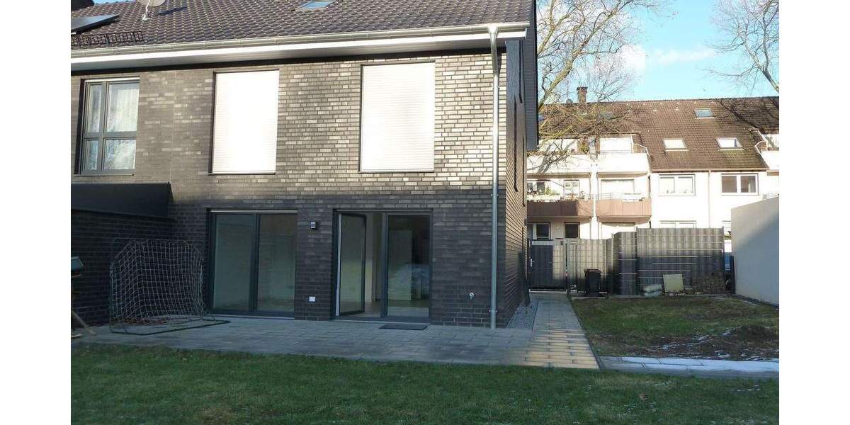 *Eine Oase zum Wohlfühlen* - Großzügige Doppelhaushälfte mit Terrasse, Garten und Garage in HER-Baukau 5 zimmer