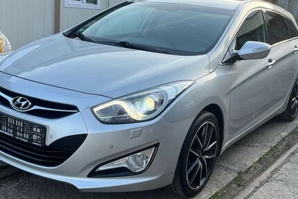 Hyundai i40 157.000 km 8.290 &euro; Hattingen 45525