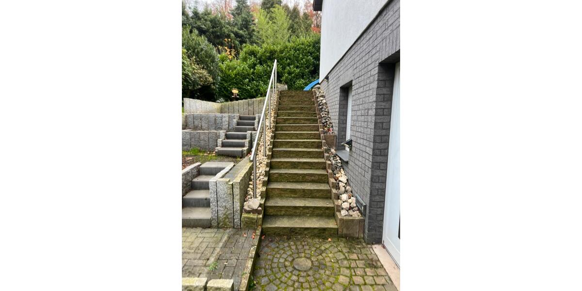 Einfamilienhaus in 42555 7 zimmer