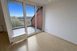 Helle Dachgeschosswohnung mit schönem Balkon in guter Lage 2 zimmer