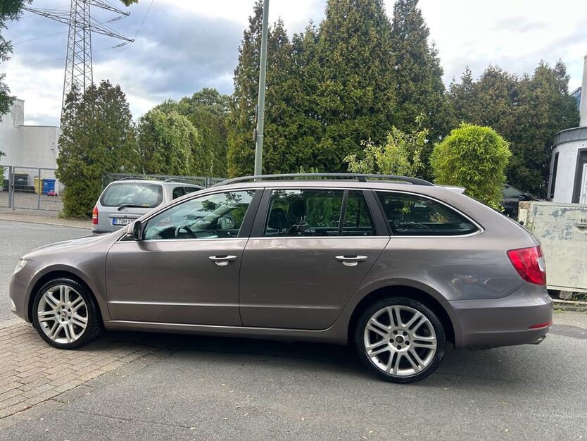 Skoda Superb 190.000 km 5.800 € Essen 45326