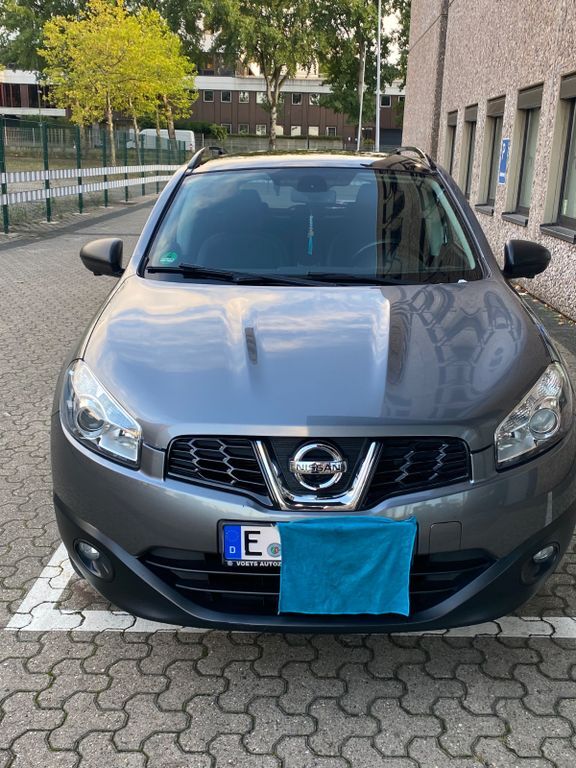 Nissan Qashqai 98.800 km 9.300 € Essen 45355