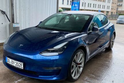 Tesla Model 3 205.610 km 19.400 &euro; Dortmund 44227