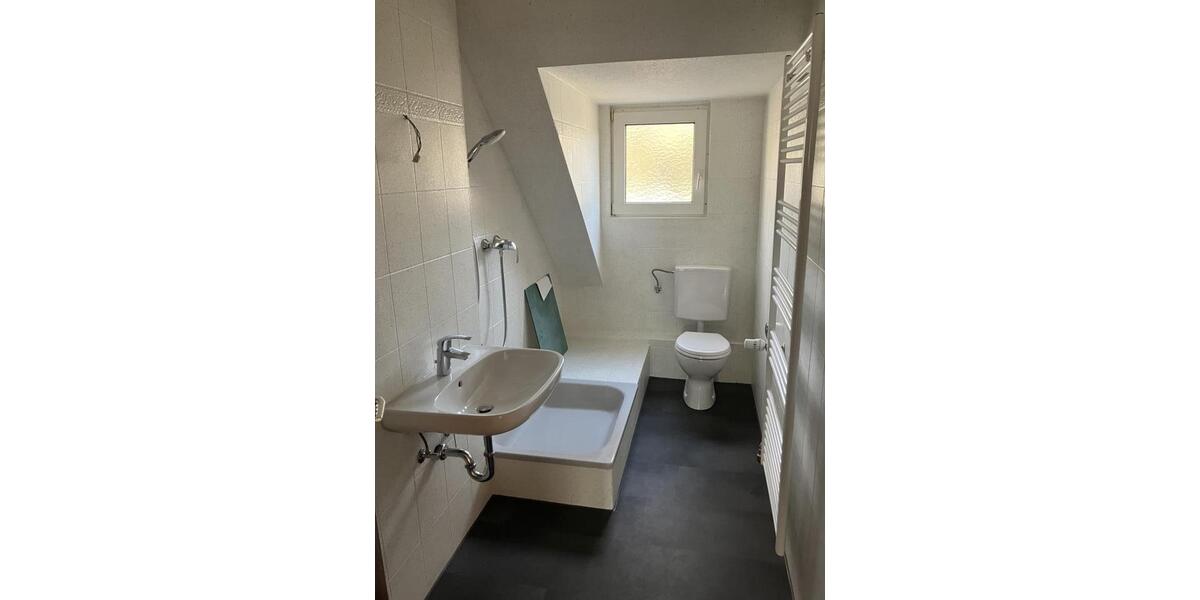 Gemütliche Dachgeschosswohnung mit Potential 3.5 zimmer