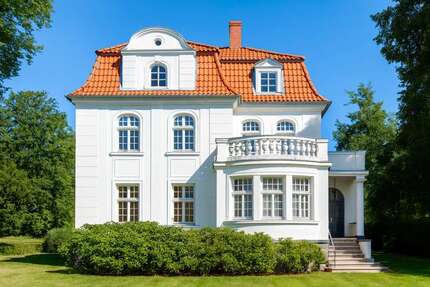 Haus zum Kaufen in Essen Bredeney 2.700.000 € 500 m²