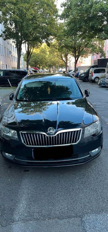 Skoda Superb 261.655 km 4.350 € Dortmund 44263