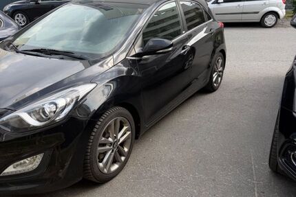Hyundai i30 166.000 km 9.999 &euro; Dortmund 44135