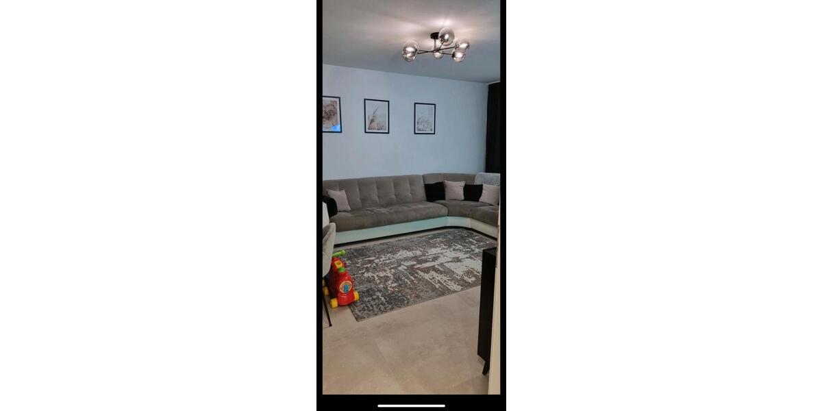 Wohnung EG 4 Zim. Mit Stellplatz weitere Bilder auf Wunsch 4 zimmer