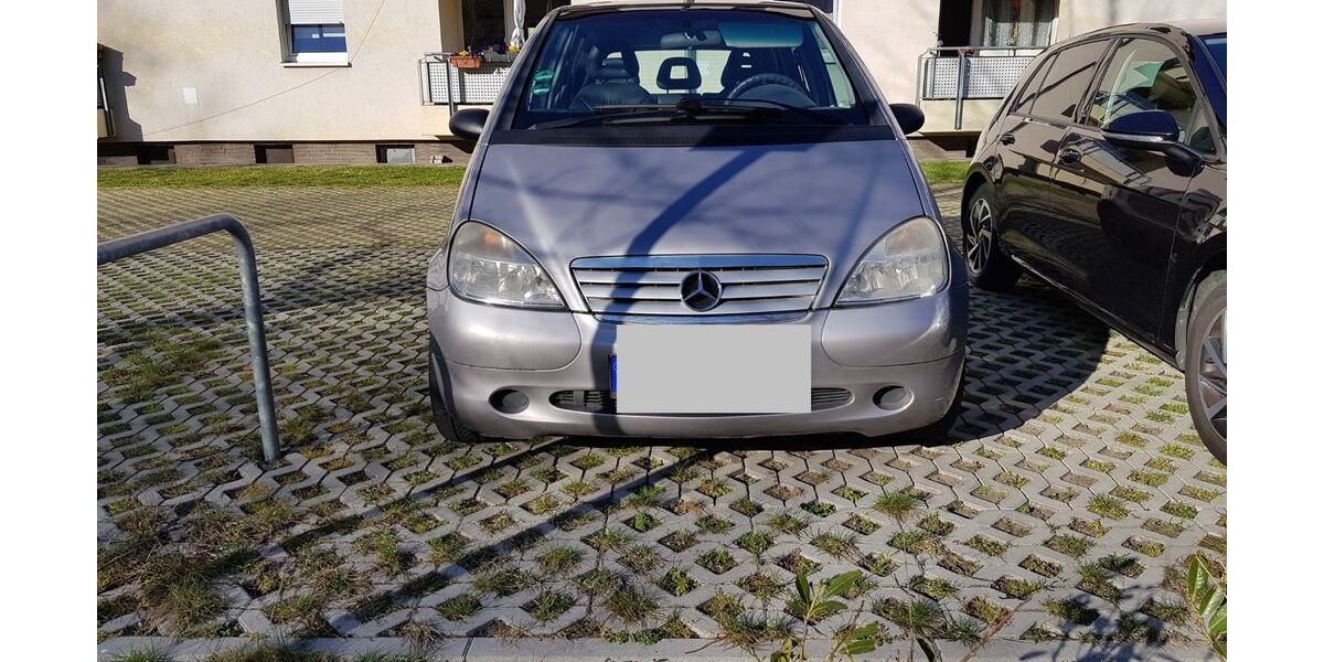 Mercedes-Benz A 160 142.000 km 1.250 &euro; Gelsenkirchen 45891