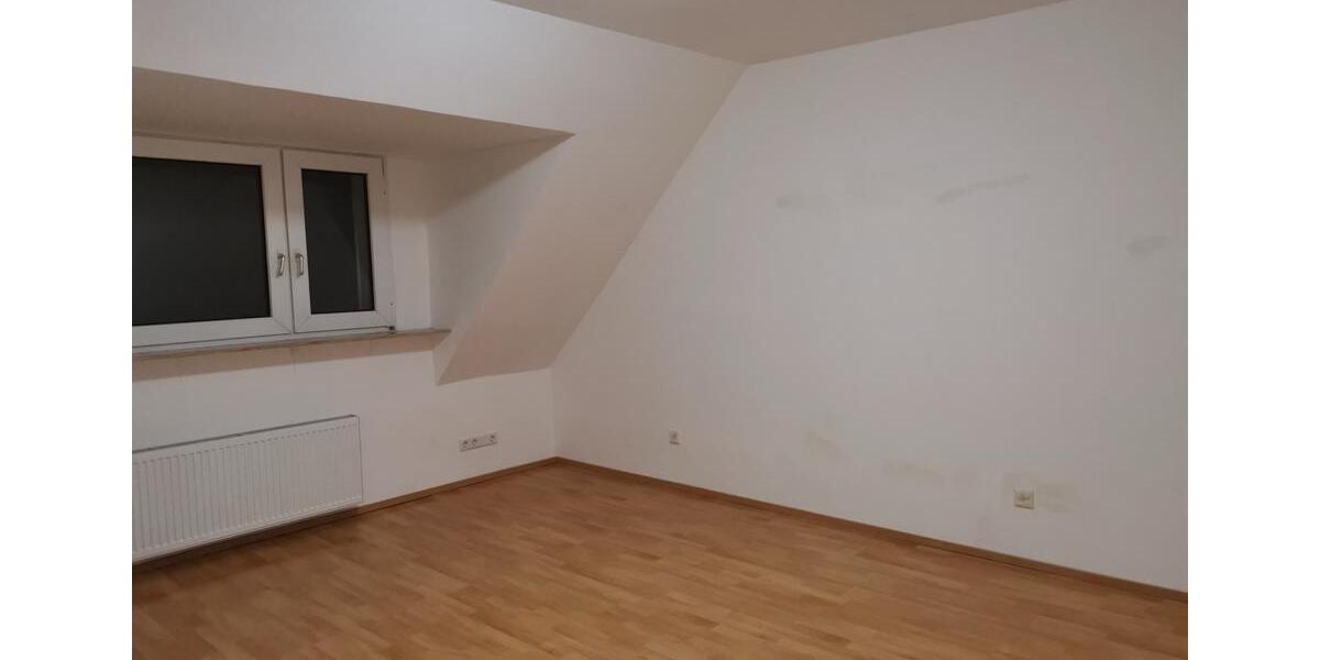 Dachgeschoßwohnung Wuppertal Gemarkung Langerfeld - 3 Zimmer, 76 m&sup2;, 500&euro; | Angebot:26381665