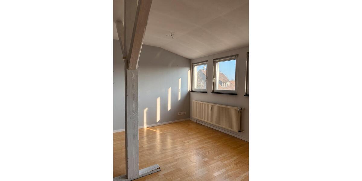 Dachgeschoßwohnung Wuppertal Gemarkung Nächstebreck - 2.5 Zimmer, 63 m&sup2;, 660&euro; | Angebot:25474550