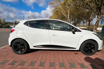 Renault Clio 135.000 km 6.400 € Oberhausen 46049