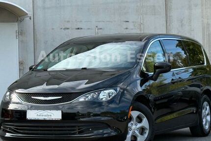 Chrysler Pacifica 25.587 km 27.890 &euro; Essen 45141
