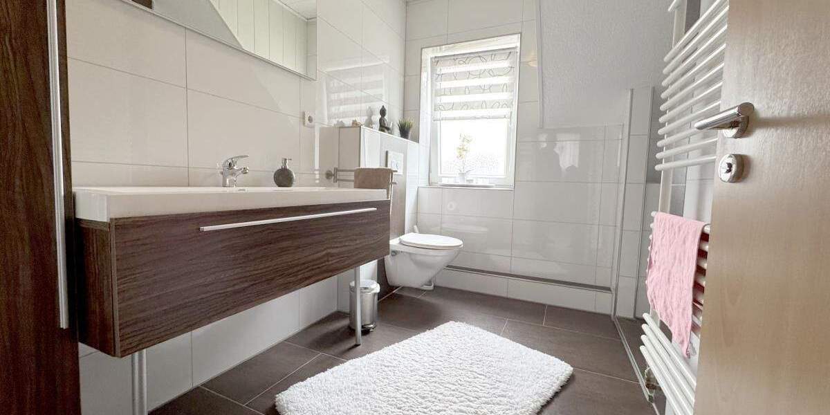 Einfamilienhaus Oberhausen Schwarze Heide - 7 Zimmer, 176 m&sup2;, 595.000&euro; | Angebot:25632282