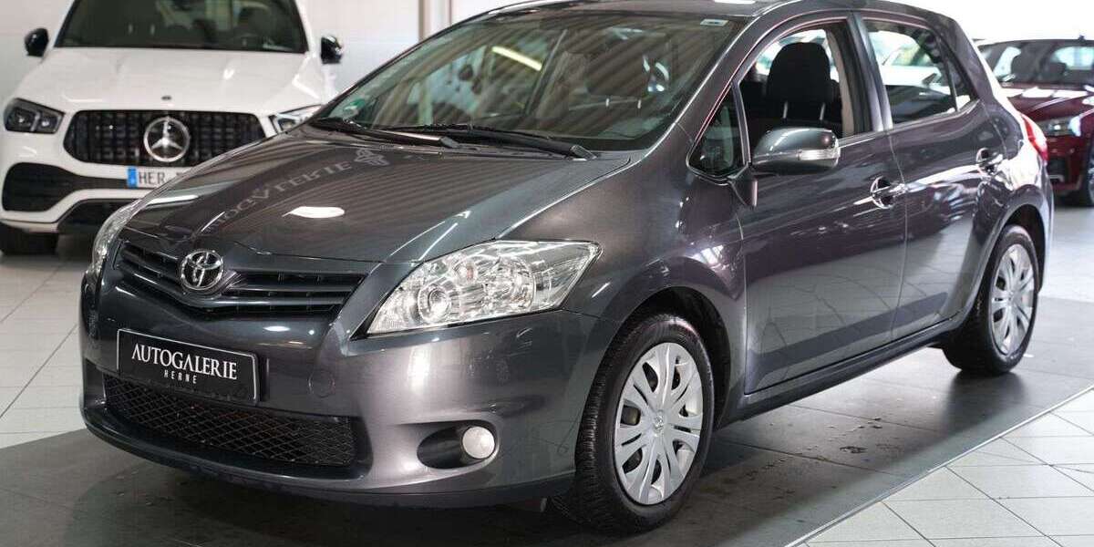 Toyota Auris 144.000 km 5.990 &euro; Herne 44652