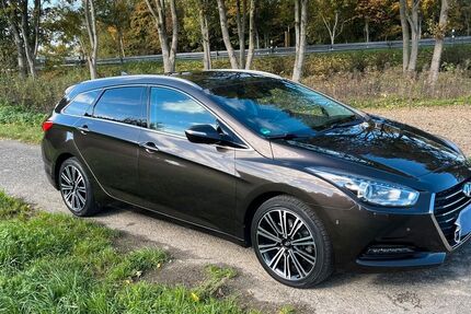 Hyundai i40 70.200 km 14.750 € Recklinghausen 45657