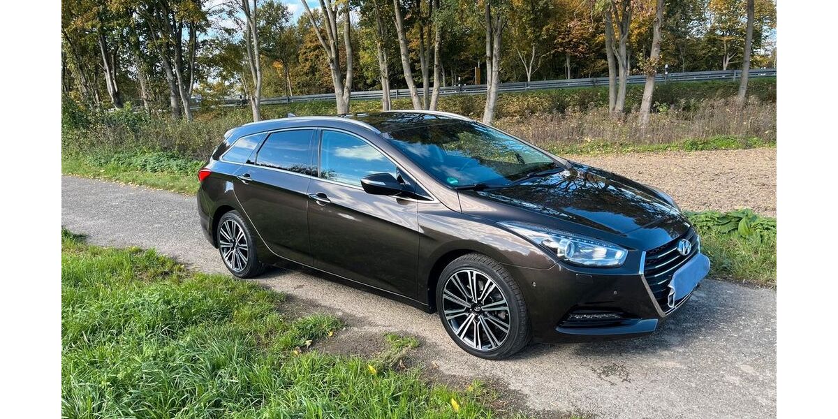 Hyundai i40 70.200 km 14.750 &euro; Recklinghausen 45657