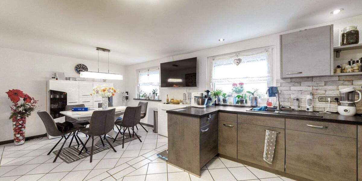 Design trifft Wohlgefühl - exklusiv modernisiertes Refugium mit Pool und Gartenidylle 3 zimmer