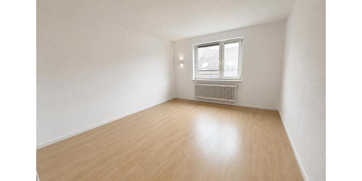 Etagenwohnung Wuppertal Gemarkung Elberfeld - 2 Zimmer, 62 m&sup2;, 600&euro; | Angebot:26588847