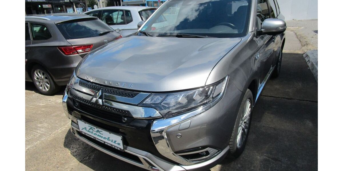 Mitsubishi Plug-in Hybrid Outlander 52.600 km 25.990 € Dortmund 44379