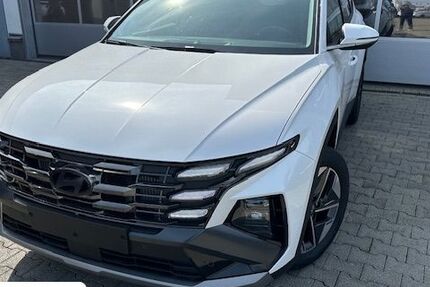 Hyundai TUCSON 1.501 km 34.490 € Hattingen 45525