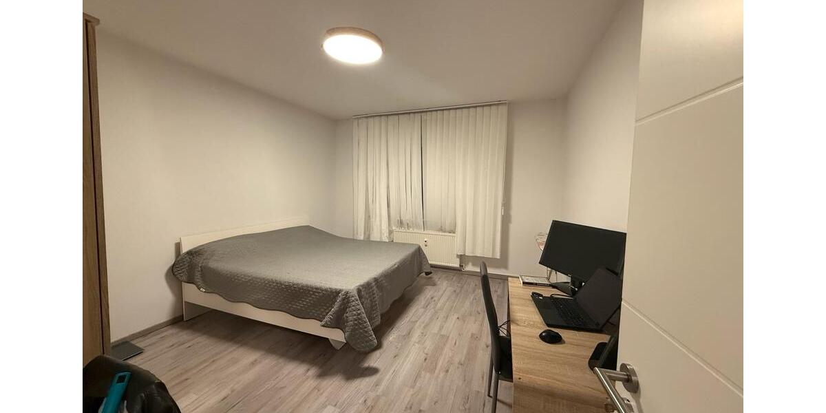 Etagenwohnung Duisburg Mittelmeiderich - 1 Zimmer, 50 m&sup2;, 750&euro; | Angebot:25616598