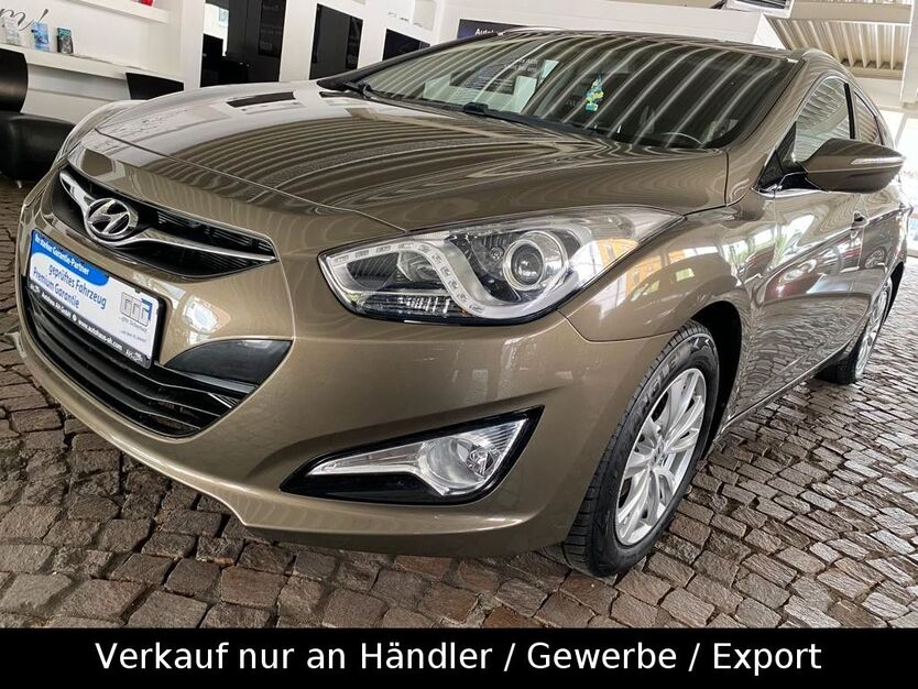 Hyundai i40 98.960 km 8.350 € Gelsenkirchen 45888
