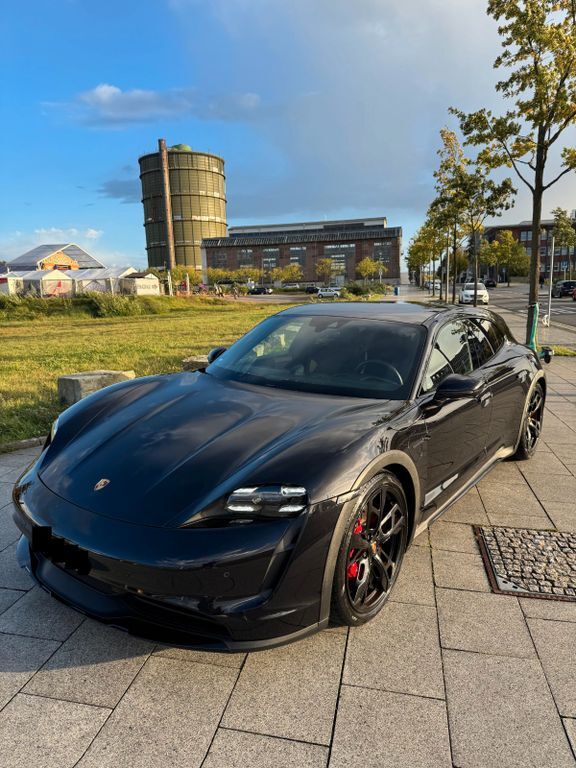 Porsche Taycan 63.000 km 77.777 € Dortmund 44263