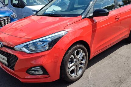 Hyundai i20 7.388 km 15.999 &euro; Gelsenkirchen 45892