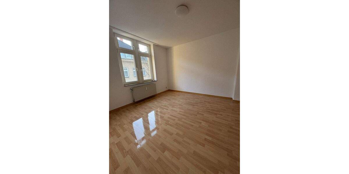 Etagenwohnung Gelsenkirchen Neustadt - 4 Zimmer, 103 m&sup2;, 732&euro; | Angebot:25654246
