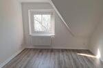 Dachgeschoßwohnung Duisburg Hamborn - 3 Zimmer, 74 m&sup2;, 510&euro; | Angebot:25803939