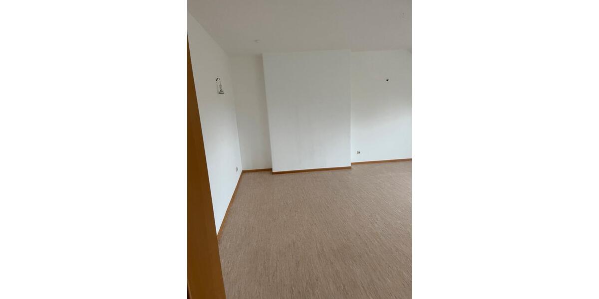 Dachgeschoßwohnung Oberhausen Rothebusch - 3 Zimmer, 92 m&sup2;, 900&euro; | Angebot:26256389