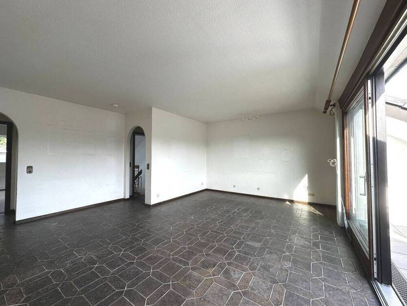 Attraktive Dachgeschoßwohnung mit 2 Zimmern in ruhiger Lage!