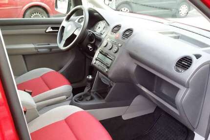 VW Caddy 165.890 km 3.699 € Oberhausen 46045