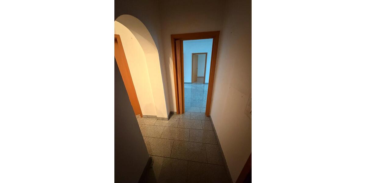 Etagenwohnung Essen Stadtbezirk VI - 4 Zimmer, 100 m&sup2;, 1.000&euro; | Angebot:25596582