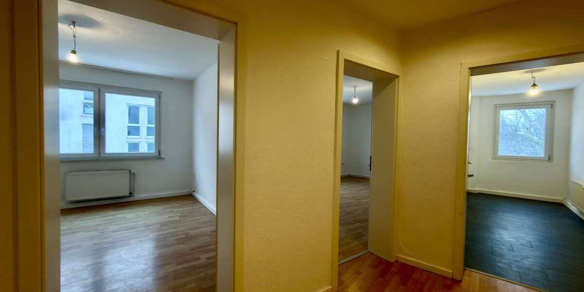 Attraktive 3,5-Zimmer-Wohnung im 2. Obergeschoss mit optionaler Garage - Etagenwohnung Essen Stadtbezirk III | Angebot:25537279