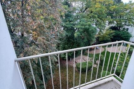 *modernisiert und in Rüttenscheid*mit Balkon* 2 zimmer