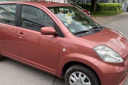 Daihatsu Sirion 95.555 km 5.450 &euro; Essen 45239