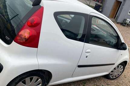 Peugeot 107 93.000 km 3.900 &euro; Essen 45309