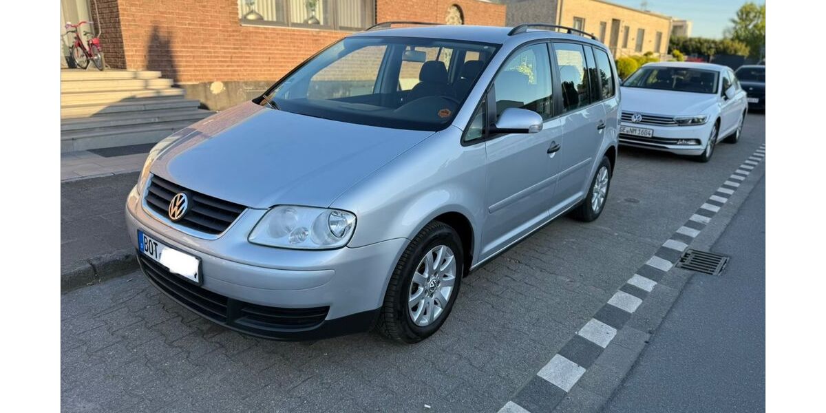 VW Touran 225.000 km 2.750 &euro; Bottrop 46238