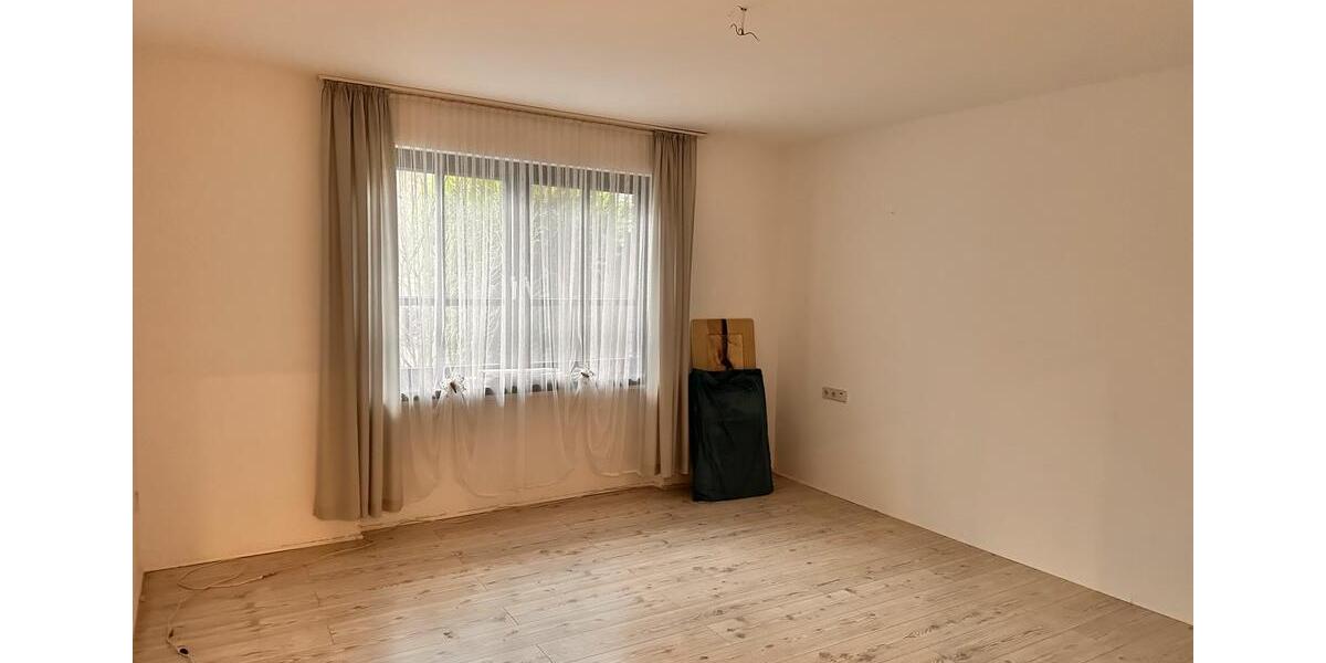 Große EG-Wohnung mit Garten – ideal für Familie & Gewerbe 3 zimmer