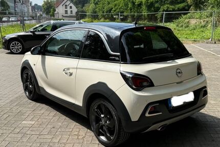 Opel Adam 95.000 km 8.490 &euro; Recklinghausen 45657