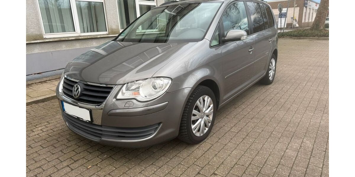 VW Touran 241.700 km 2.400 &euro; Essen 45149