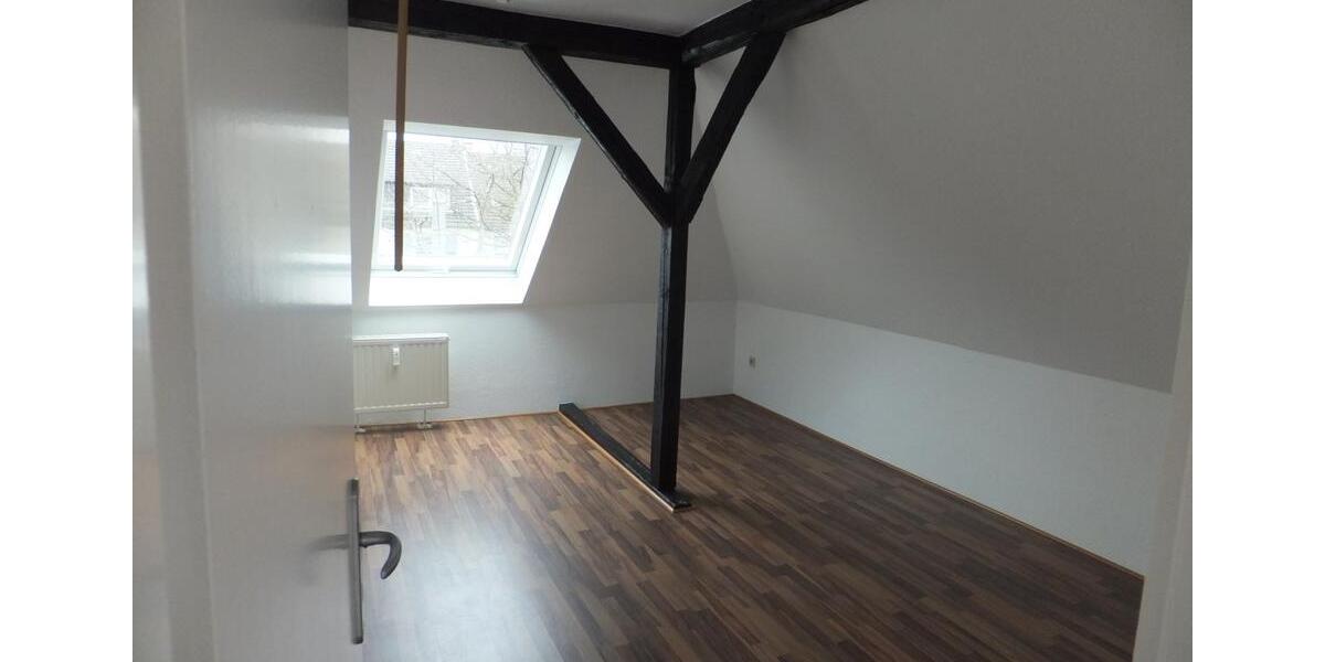 Dachgeschoßwohnung Bochum Bochum-Ost - 3.5 Zimmer, 87 m&sup2;, 1.000&euro; | Angebot:26414534