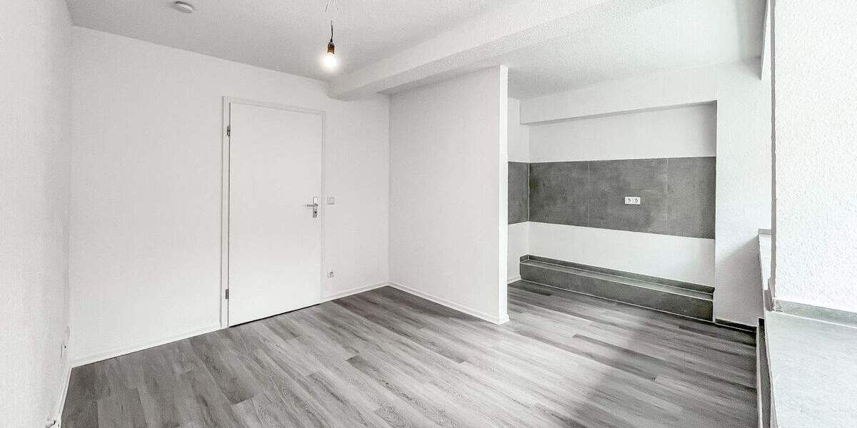 1 Zimmer - renoviert - zentrale Lage 1 zimmer