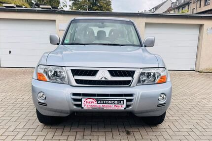 Mitsubishi Pajero 142.000 km 13.999 &euro; Essen 45356
