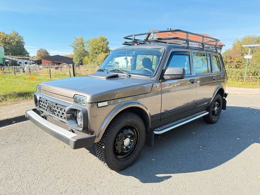Lada Niva 28.000 km 15.500 € Hagen 58097