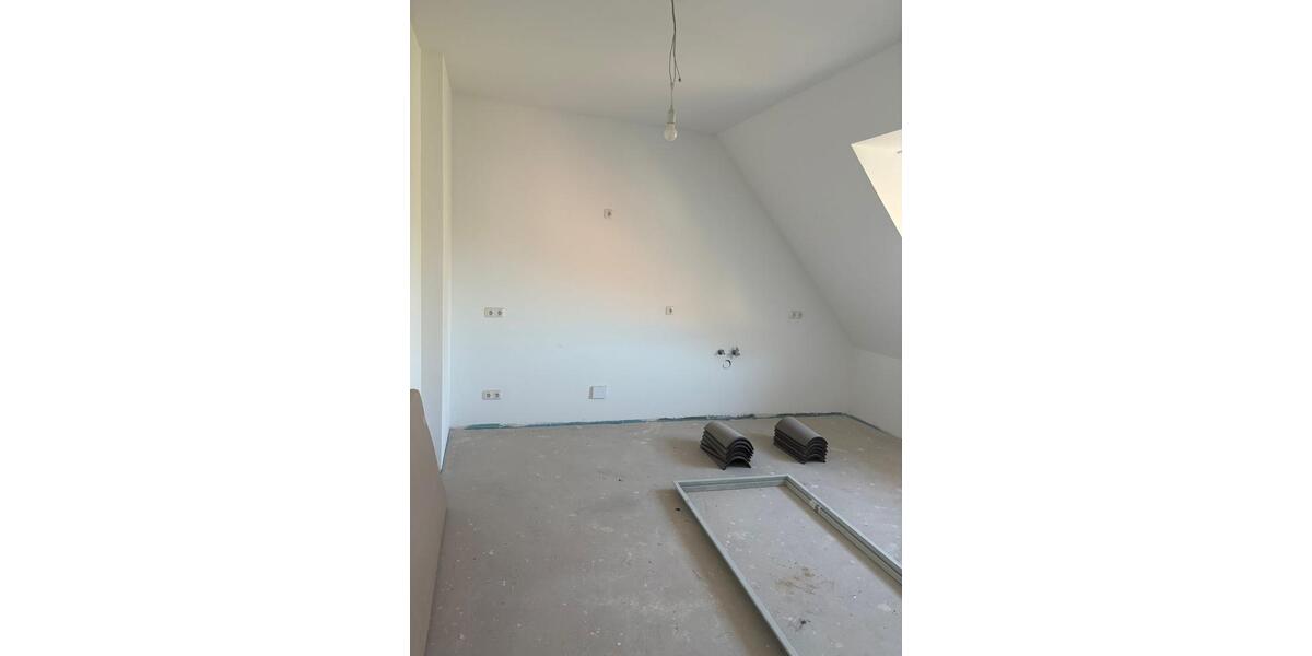 Dachgeschoßwohnung Duisburg Essenberg - 2 Zimmer, 75 m&sup2;, 750&euro; | Angebot:26341718