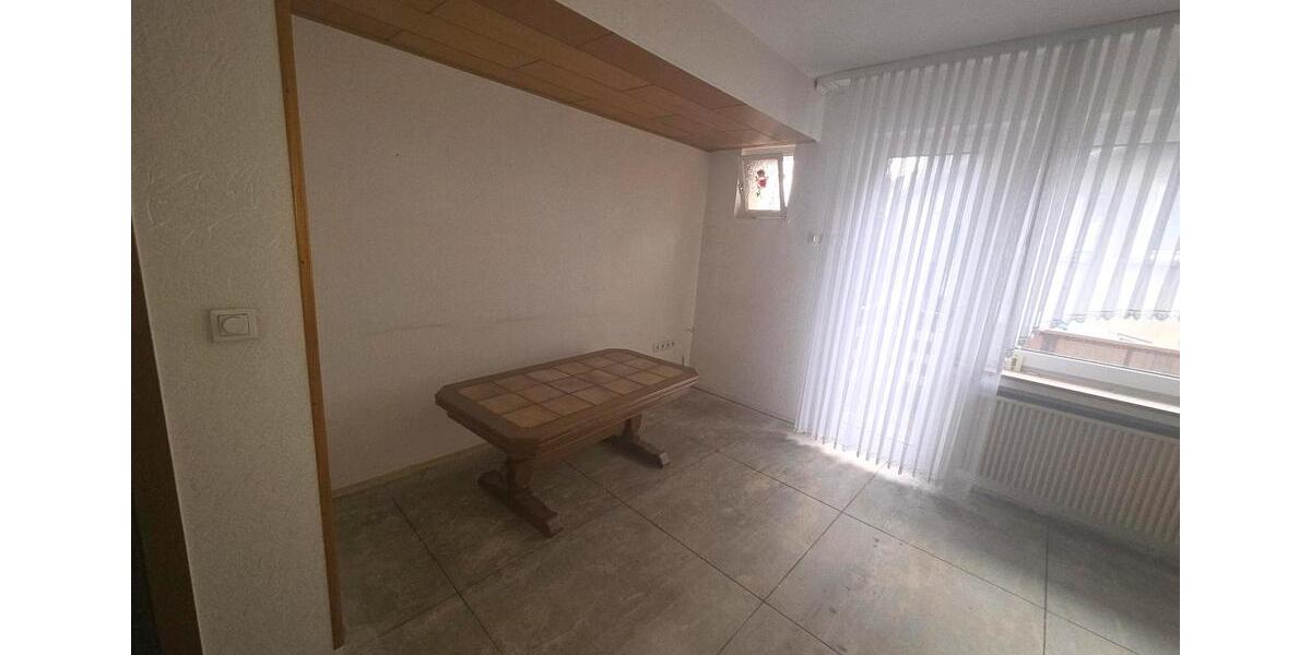 Etagenwohnung Essen Stadtkern - 3.5 Zimmer, 73 m&sup2;, 1.003&euro; | Angebot:25589832