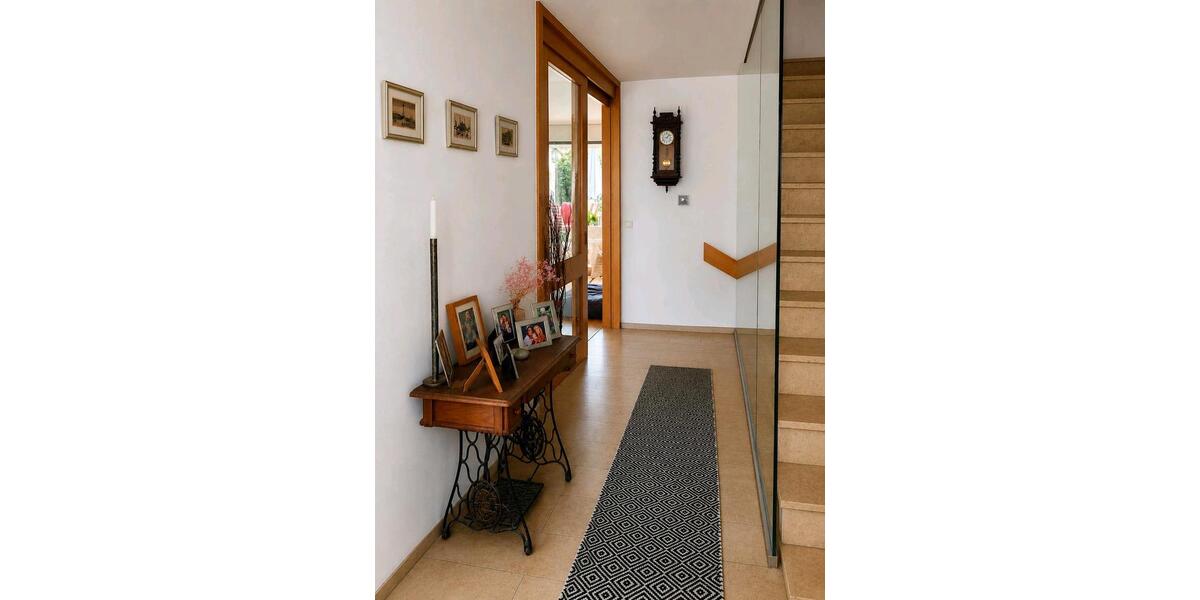 Reihenhaus Velbert Langenberg - 7 Zimmer, 199 m&sup2;, 480.000&euro; | Angebot:27120618